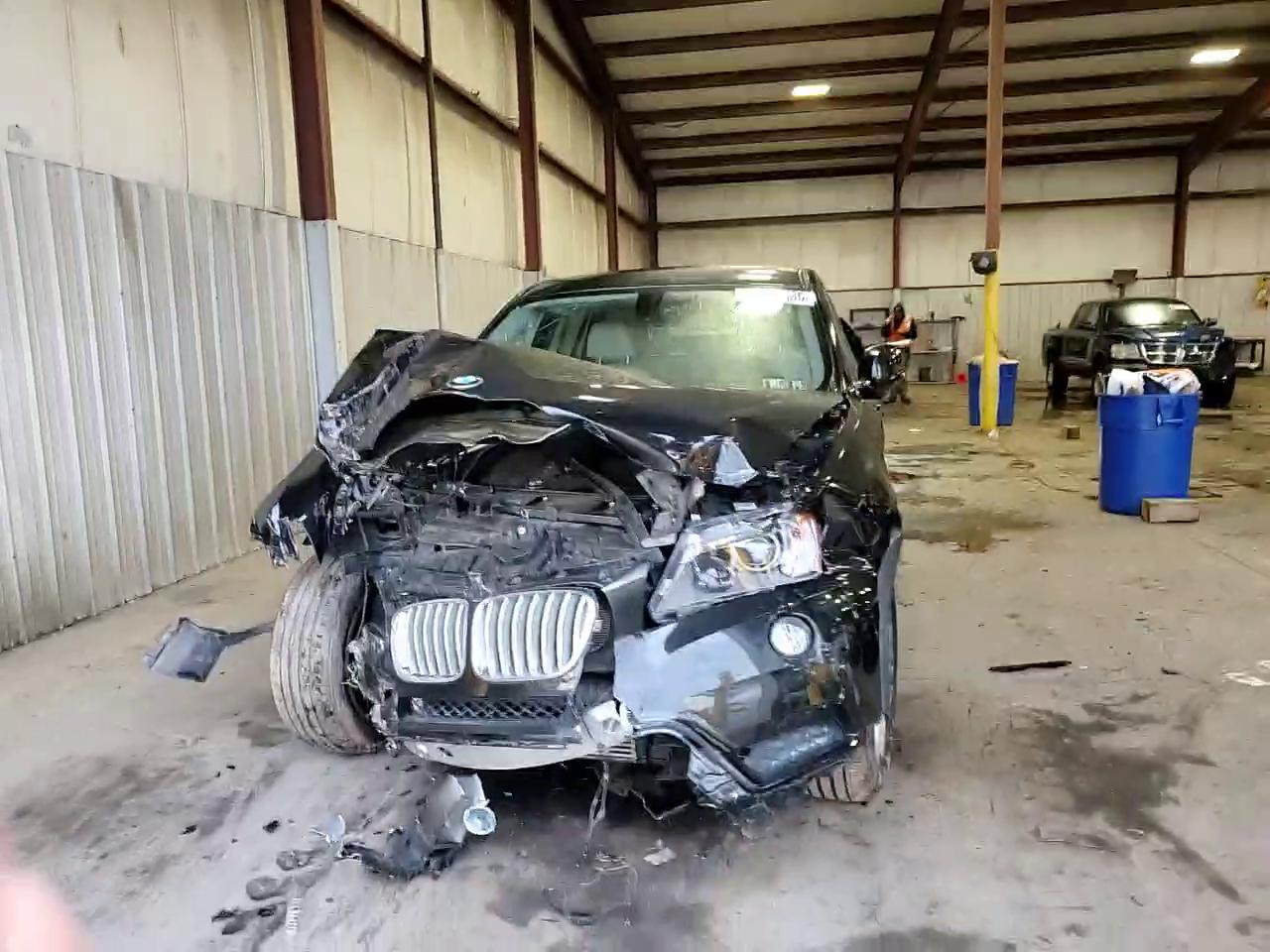 Фото: 5UXWX7C52DL981859