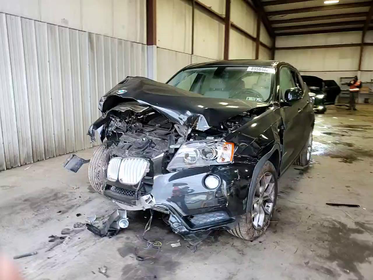 Фото: 5UXWX7C52DL981859