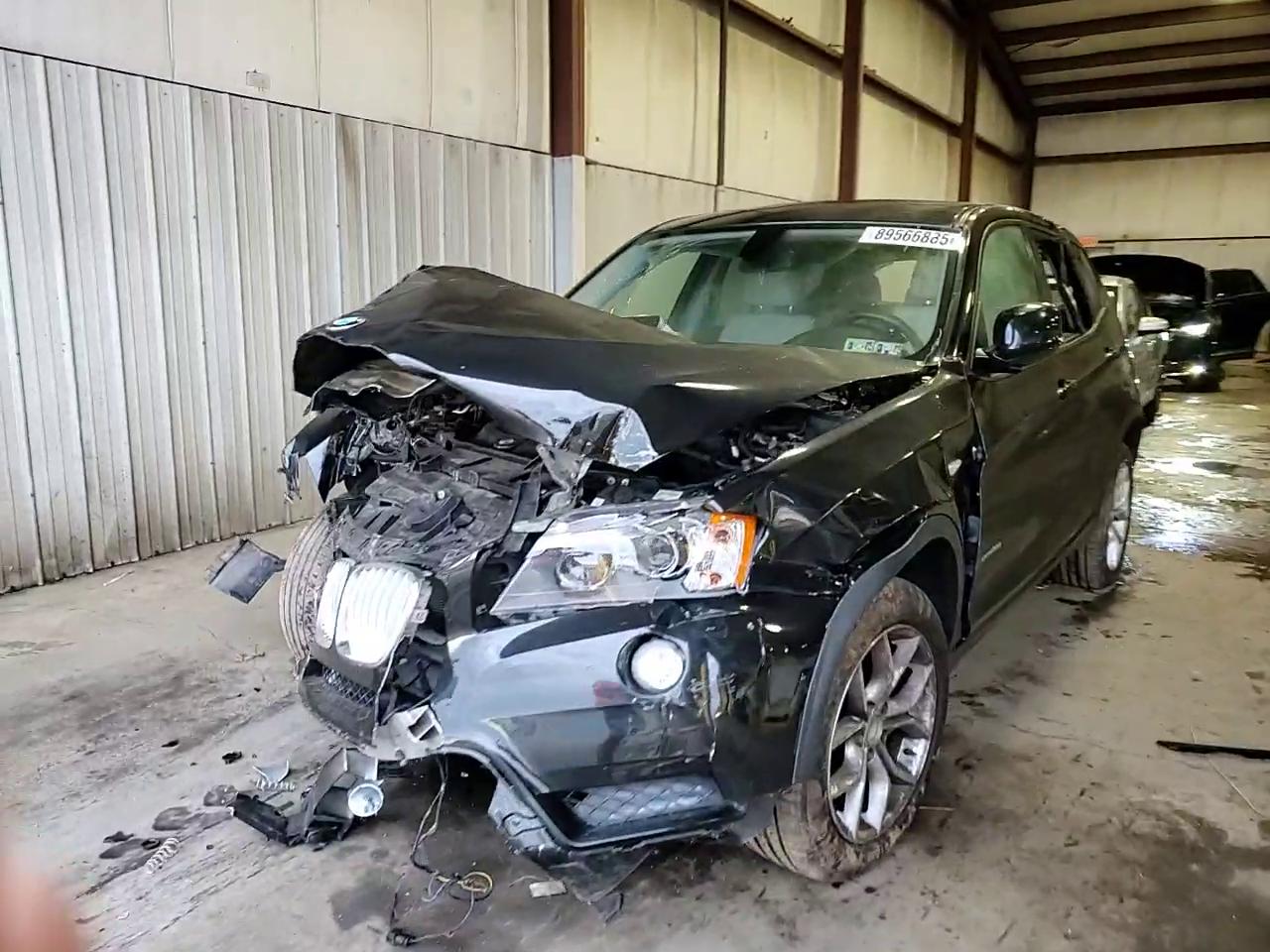 Фото: 5UXWX7C52DL981859