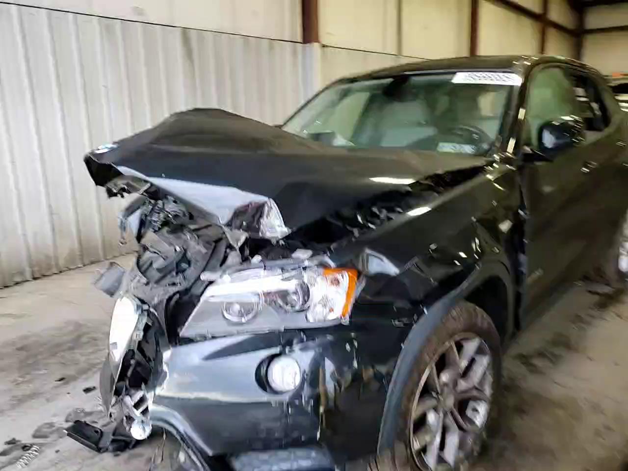 Фото: 5UXWX7C52DL981859