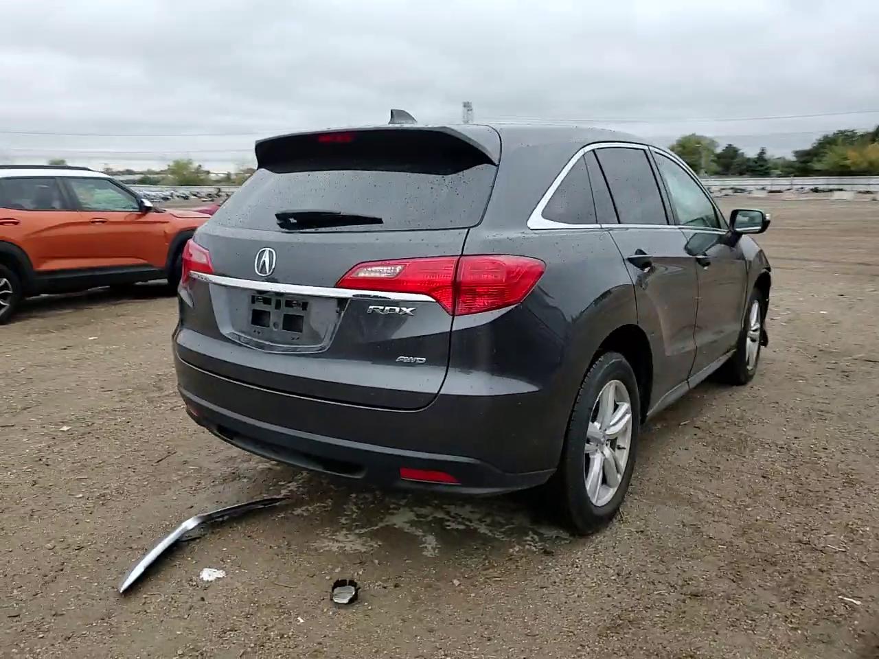 Фото: 5J8TB4H52DL005561