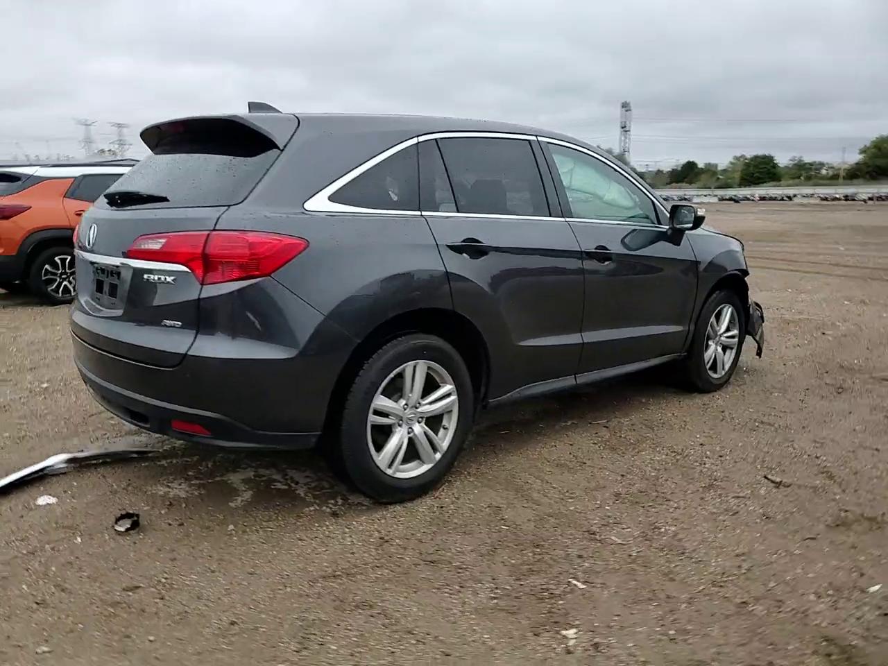 Фото: 5J8TB4H52DL005561