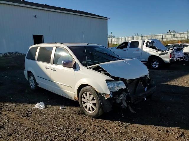 2011 Chrysler Town & Country Touring L VIN: 2A4RR8DG3BR745718 Lot: 86068615