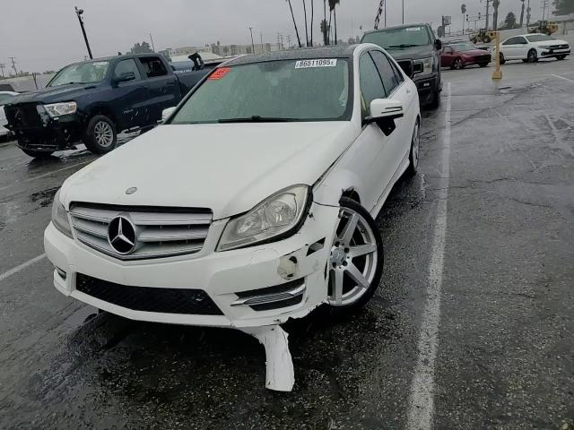 2014 Mercedes-Benz C 250 VIN: WDDGF4HB4EA946023 Lot: 86511095