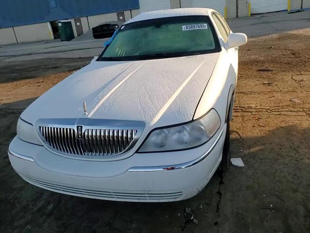 2006 Lincoln Town Car Signature VIN: 1LNHM81V16Y623567 Lot: 85897695