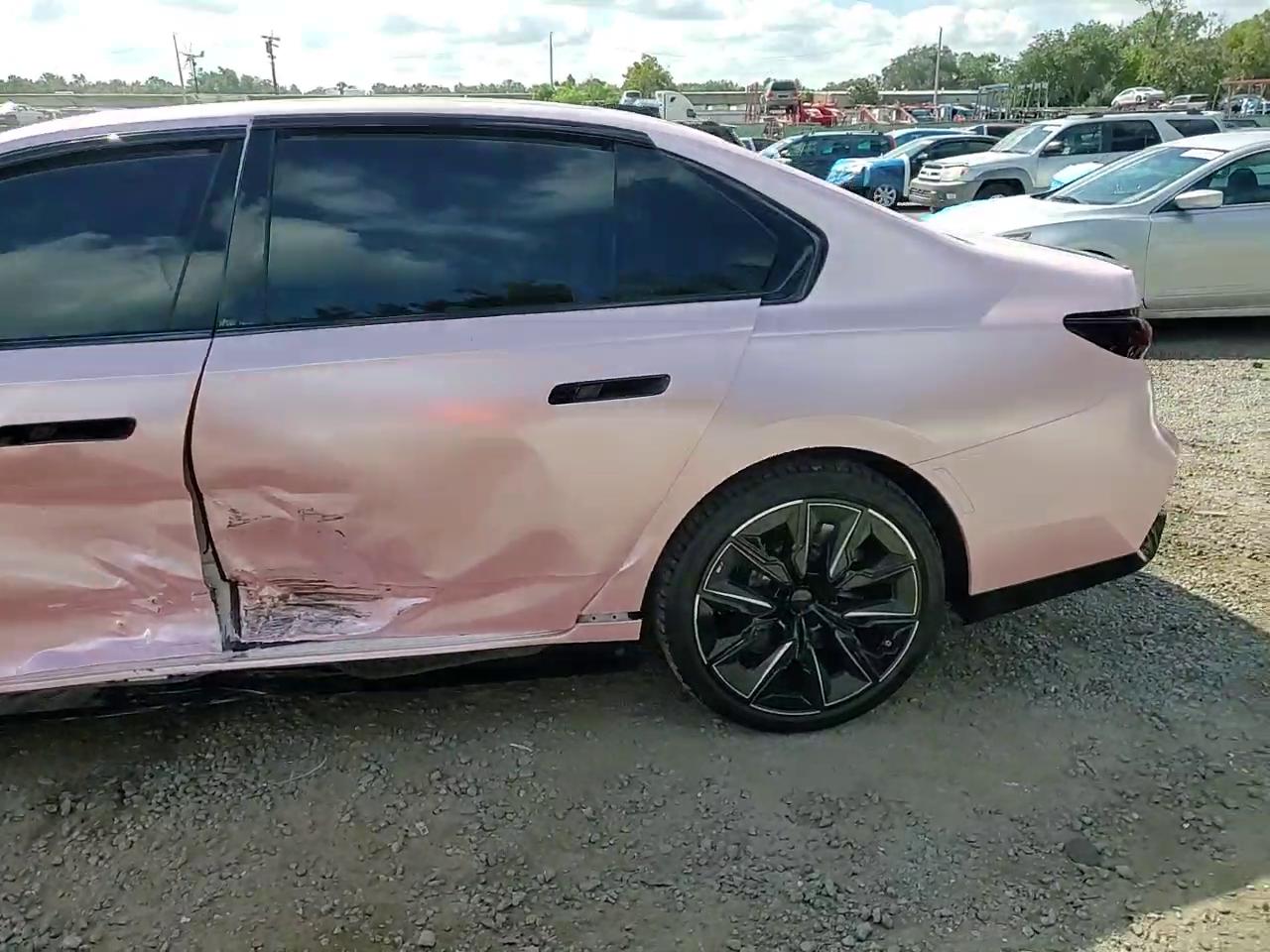 Фото: WBA33EJ01RCT01532