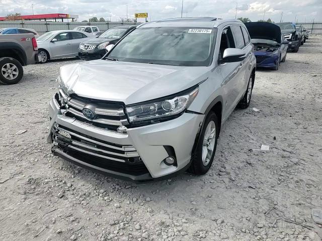 2017 Toyota Highlander Hybrid Limited VIN: 5TDDGRFH5HS022244 Lot: 82230175