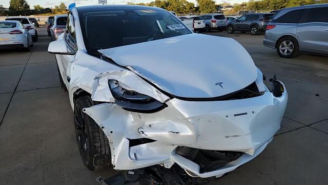 2022 Tesla Model Y VIN: 7SAYGDEF5NF393220 Lot: 90219035