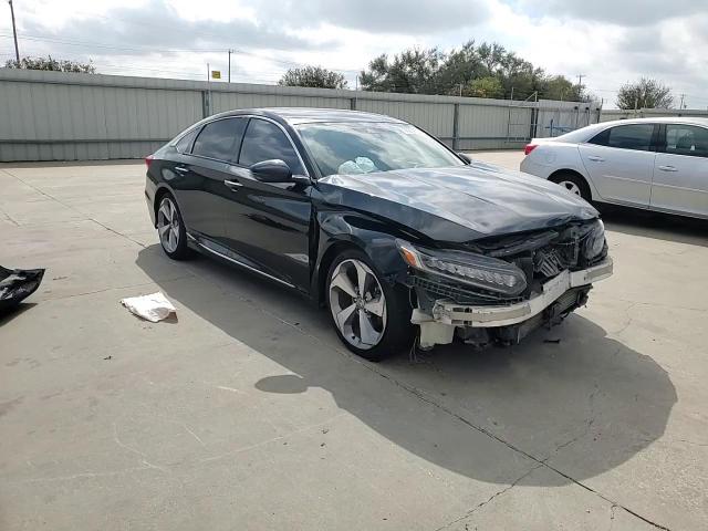 2018 Honda Accord Touring VIN: 1HGCV1F97JA043242 Lot: 90274125