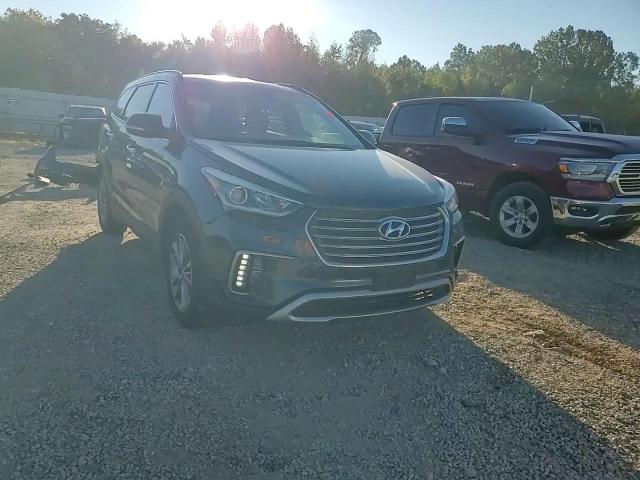 2017 Hyundai Santa Fe Se VIN: KM8SN4HF2HU226129 Lot: 84781155
