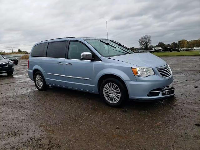 2016 Chrysler Town & Country Touring L VIN: 2C4RC1CGXGR283052 Lot: 82714365