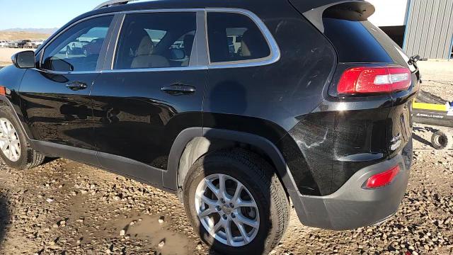 2017 Jeep Cherokee Latitude VIN: 1C4PJMCSXHW588160 Lot: 90285725