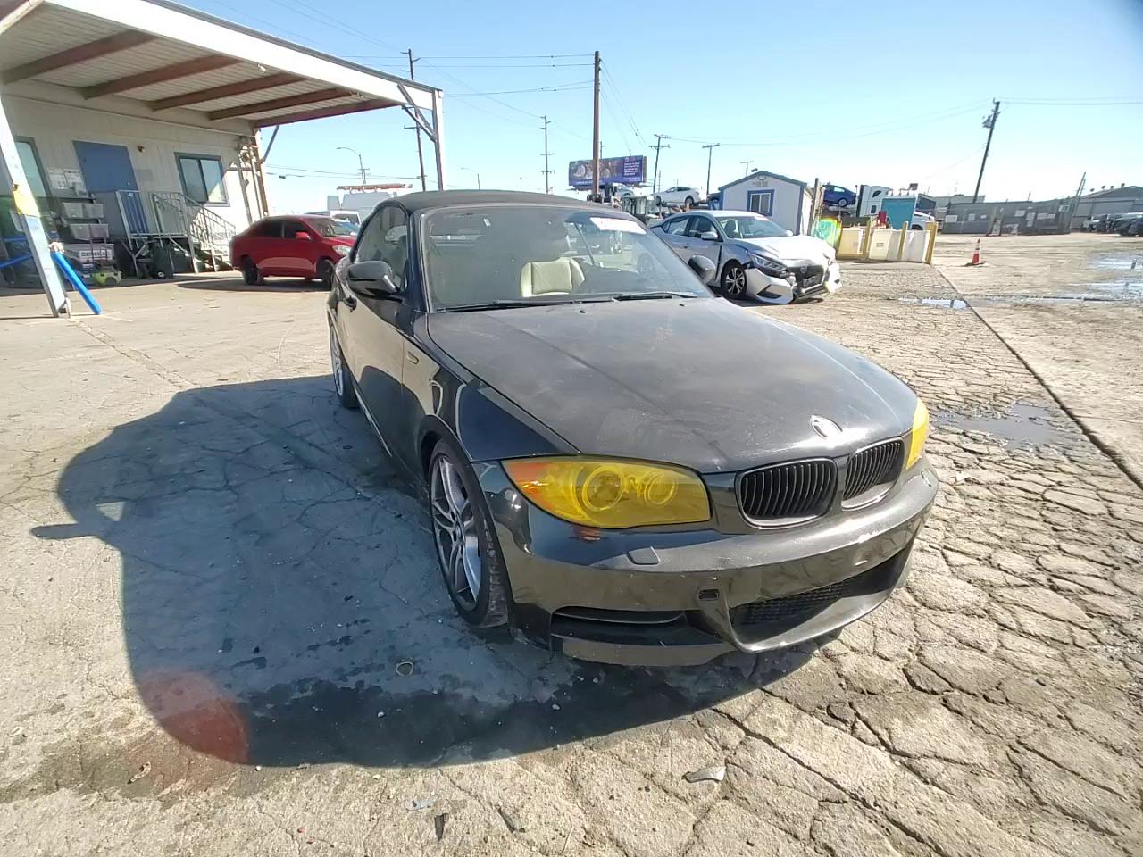 Фото: WBAUN9C52AVK41302