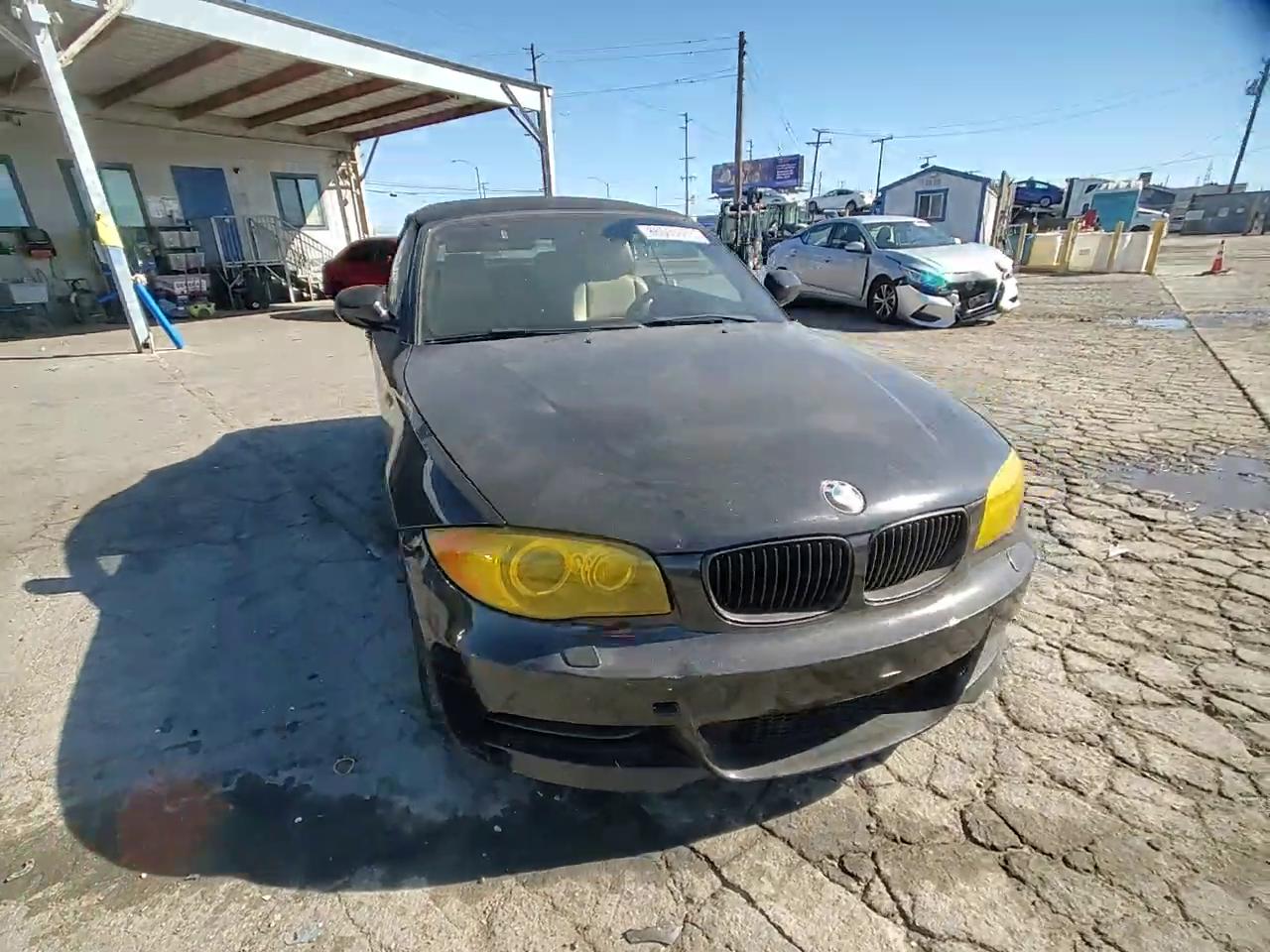 Фото: WBAUN9C52AVK41302