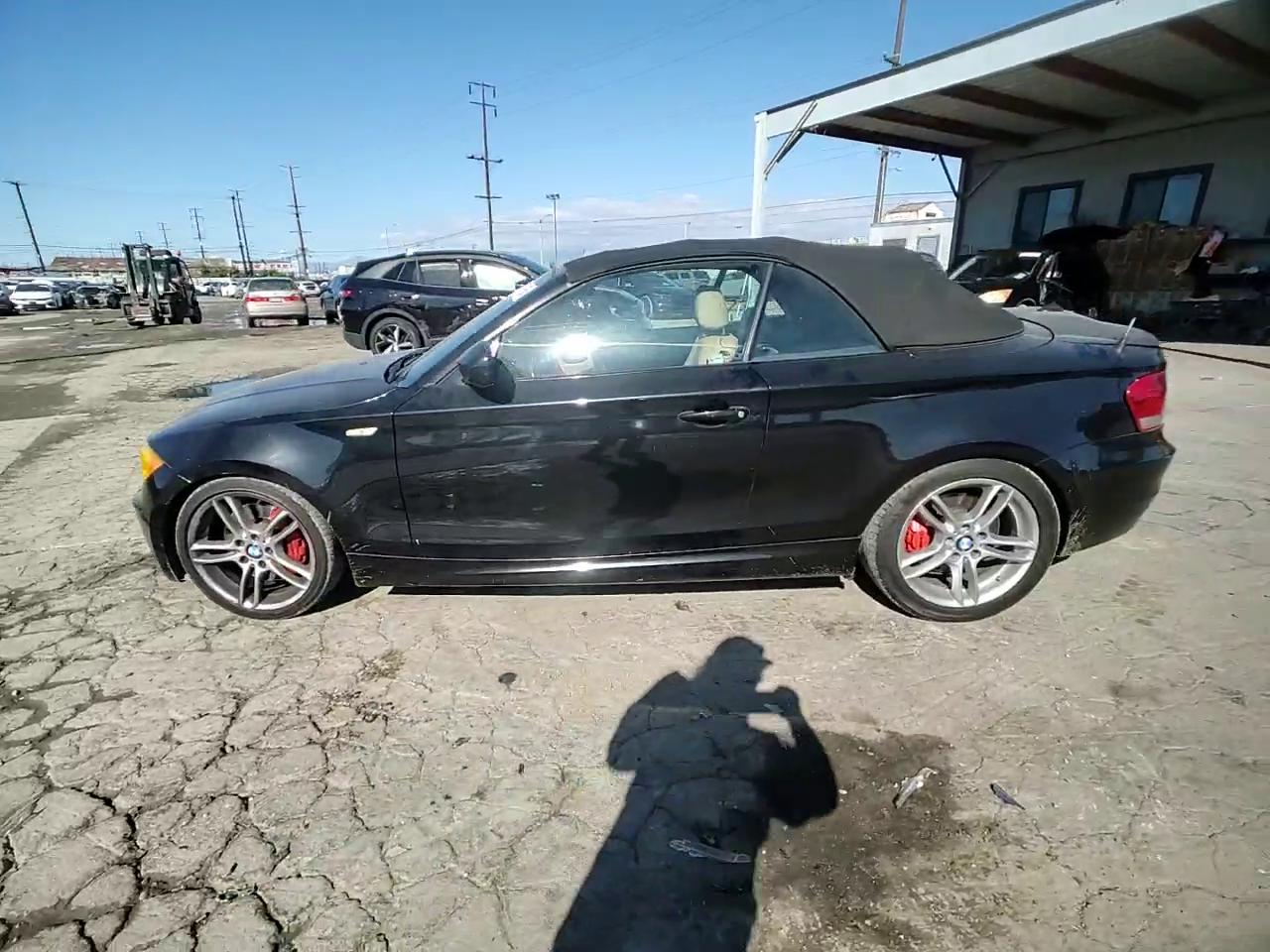 Фото: WBAUN9C52AVK41302