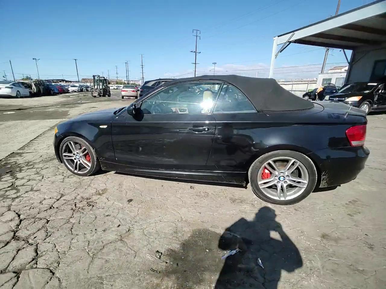 Фото: WBAUN9C52AVK41302