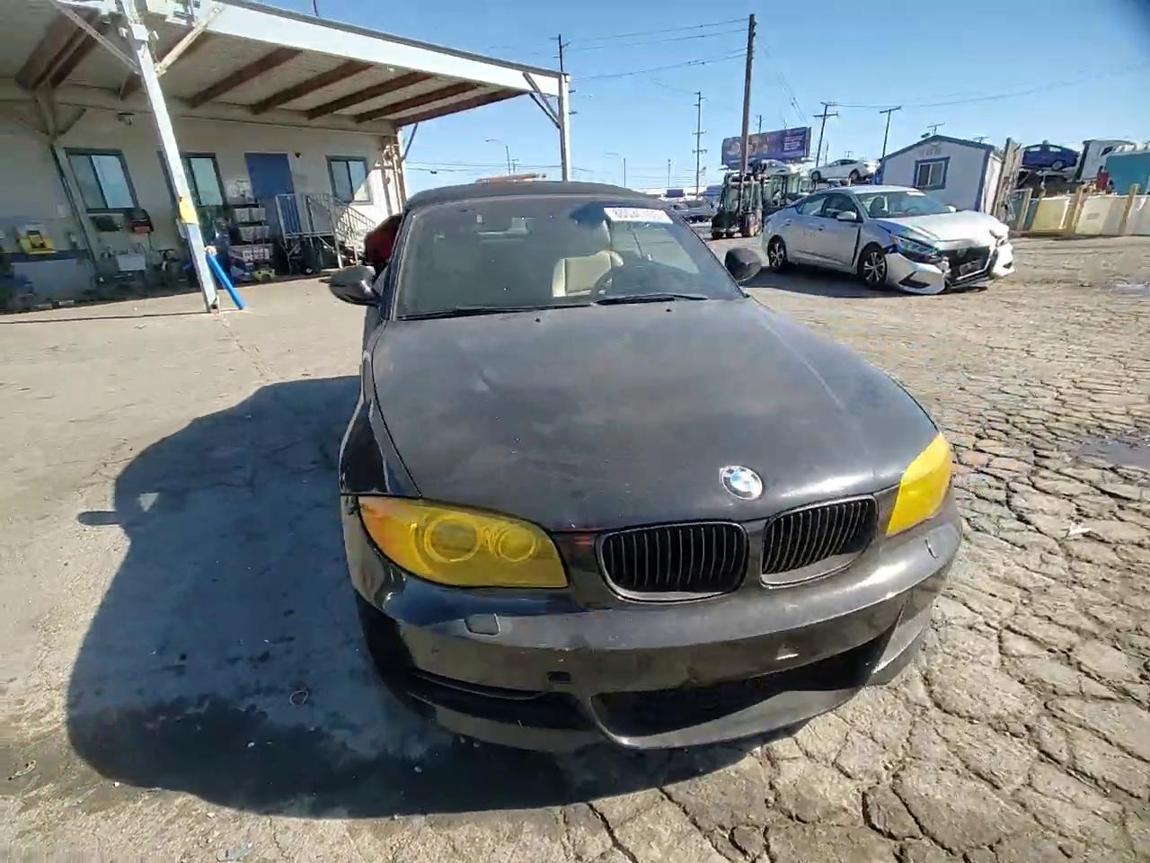 Фото: WBAUN9C52AVK41302