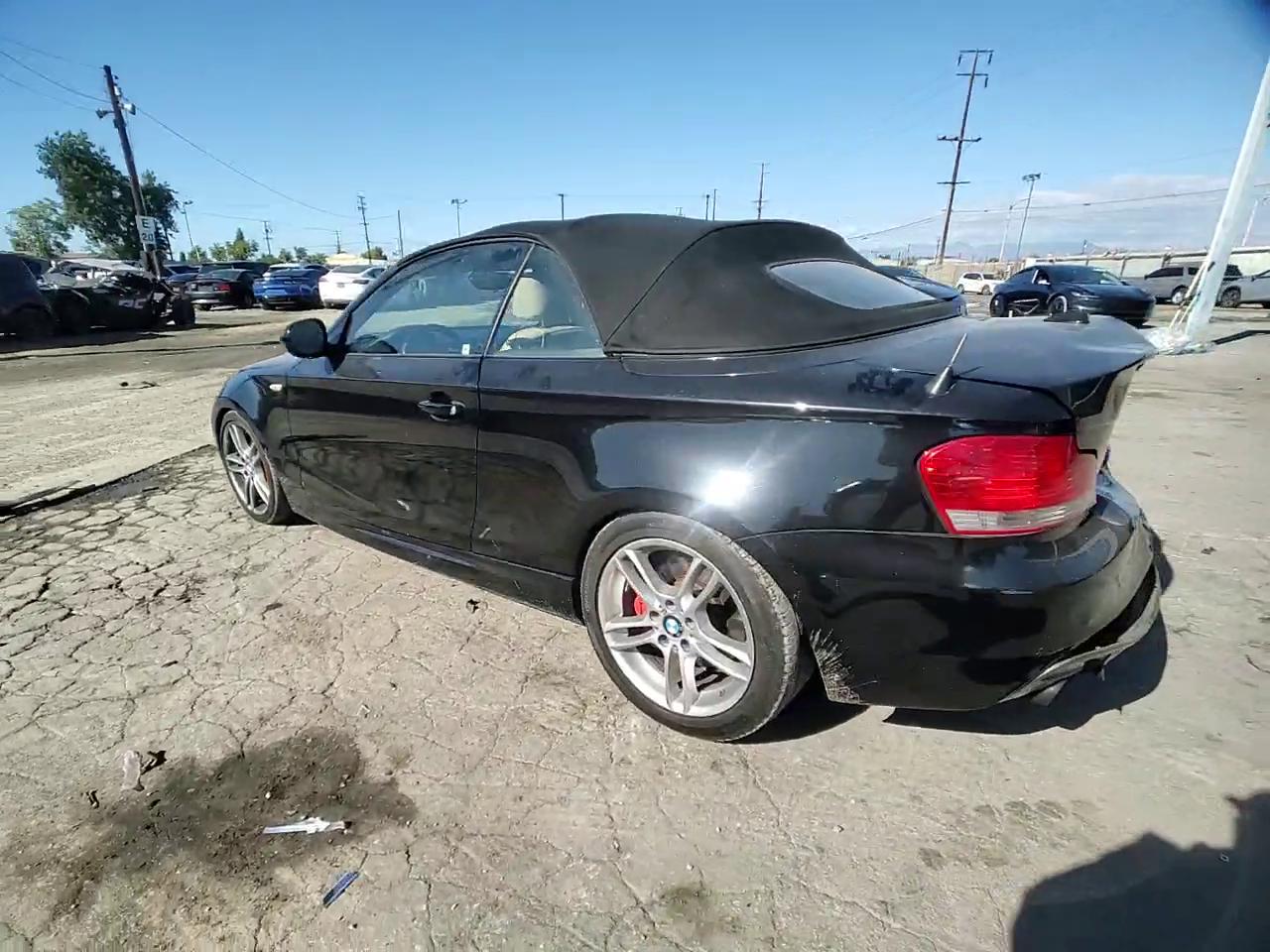 Фото: WBAUN9C52AVK41302