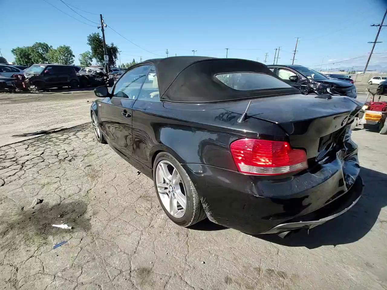 Фото: WBAUN9C52AVK41302