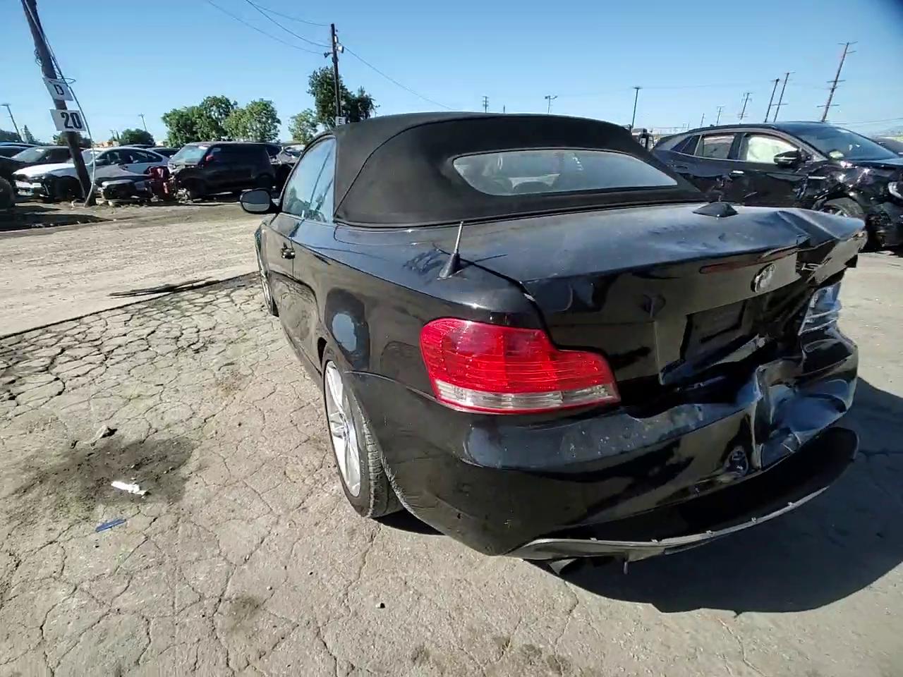 Фото: WBAUN9C52AVK41302