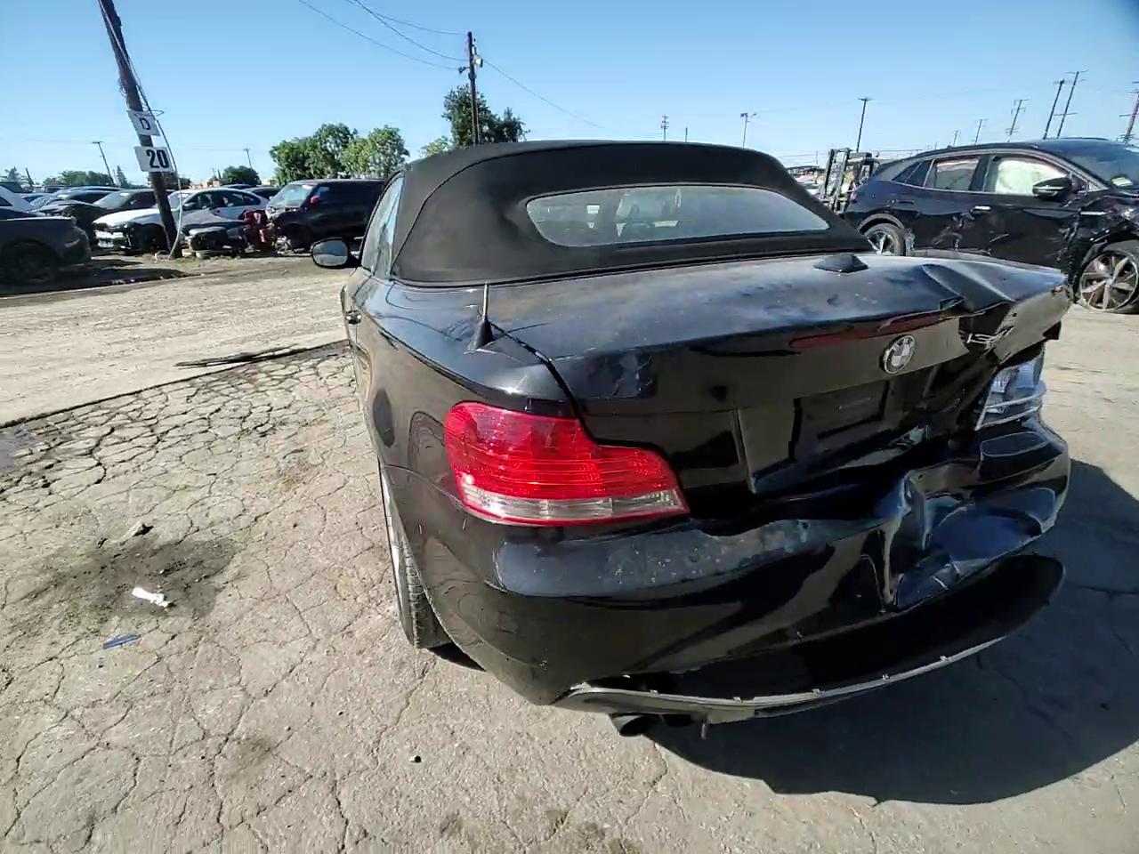 Фото: WBAUN9C52AVK41302