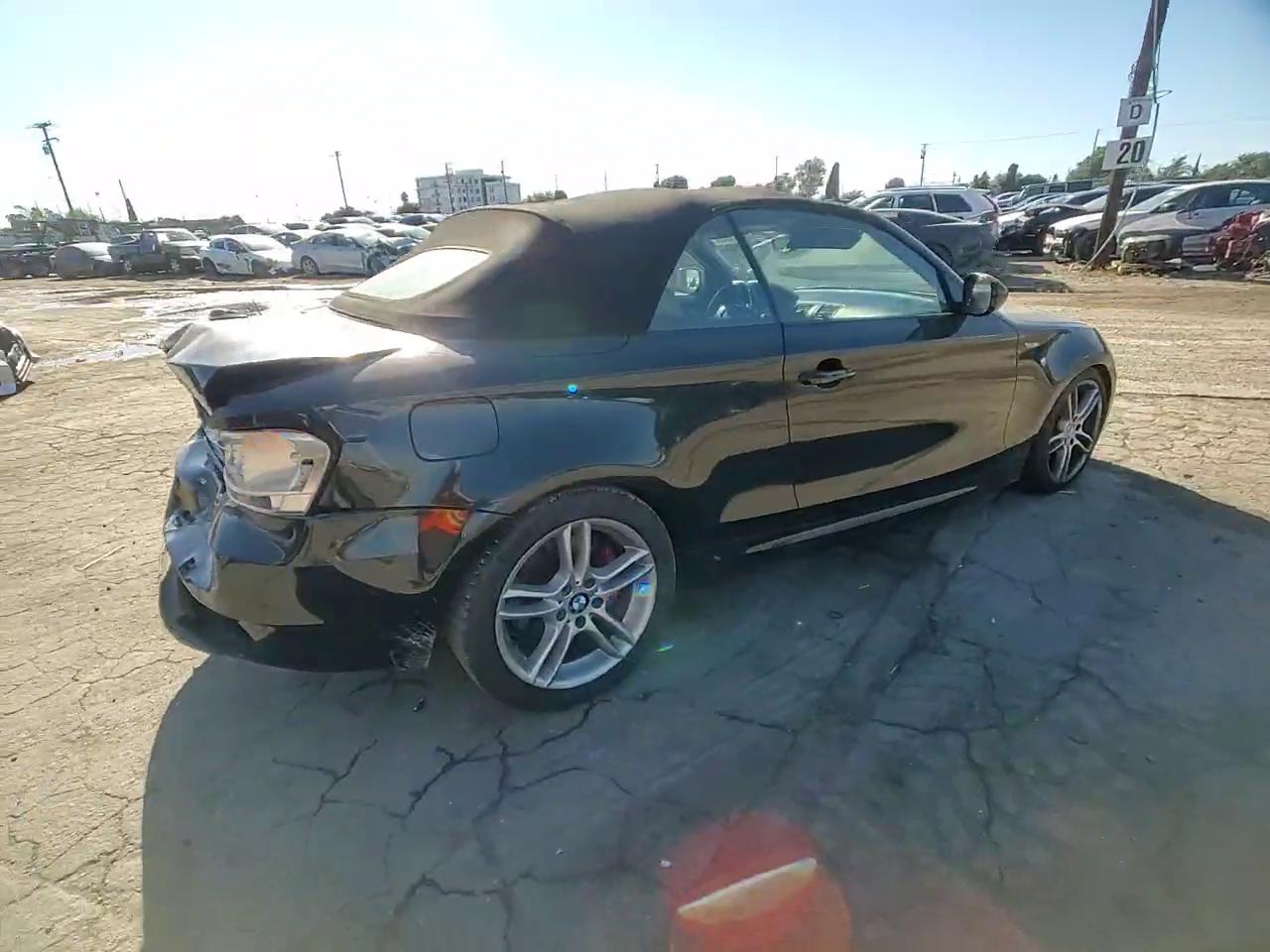 Фото: WBAUN9C52AVK41302