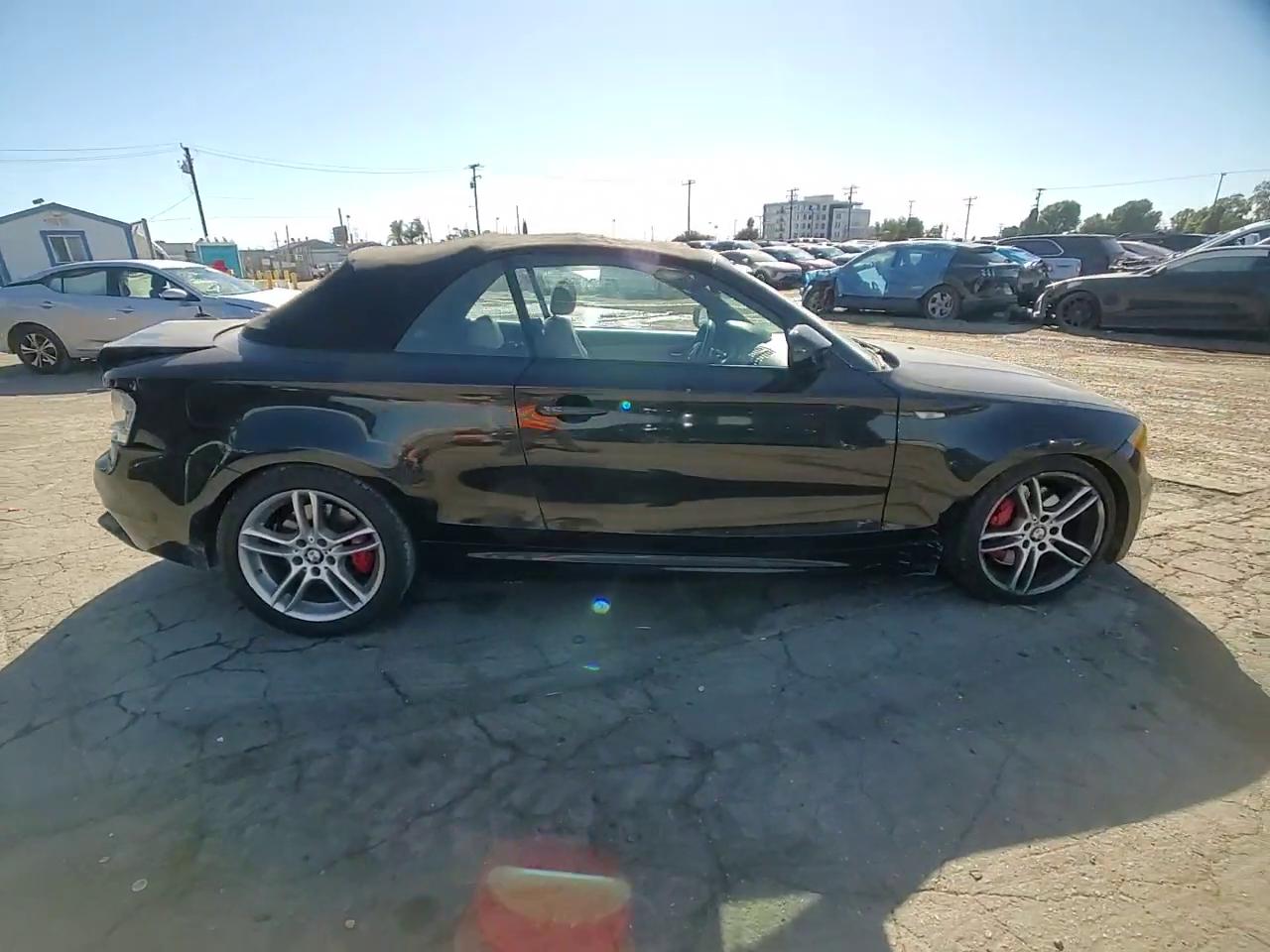 Фото: WBAUN9C52AVK41302