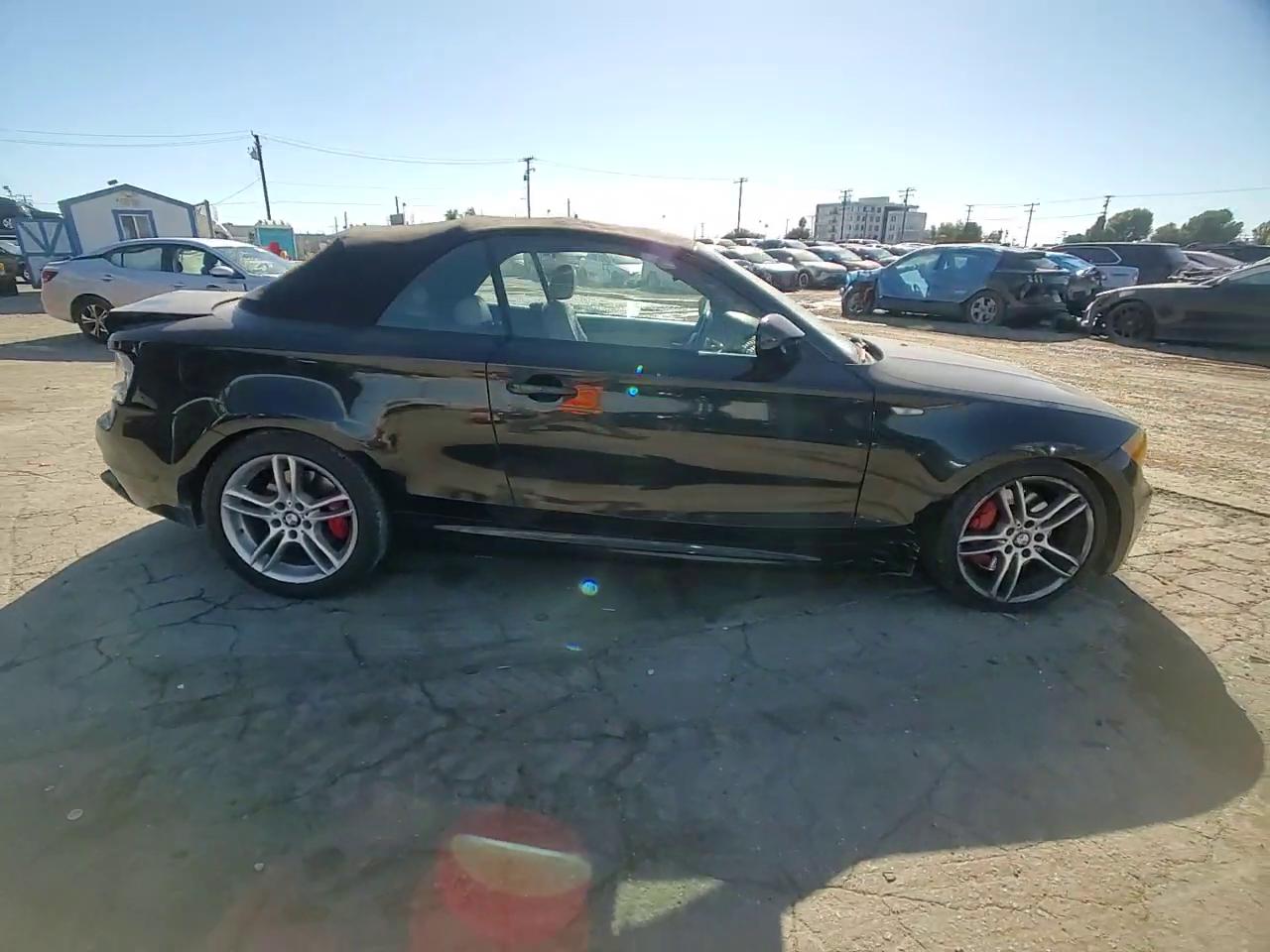 Фото: WBAUN9C52AVK41302