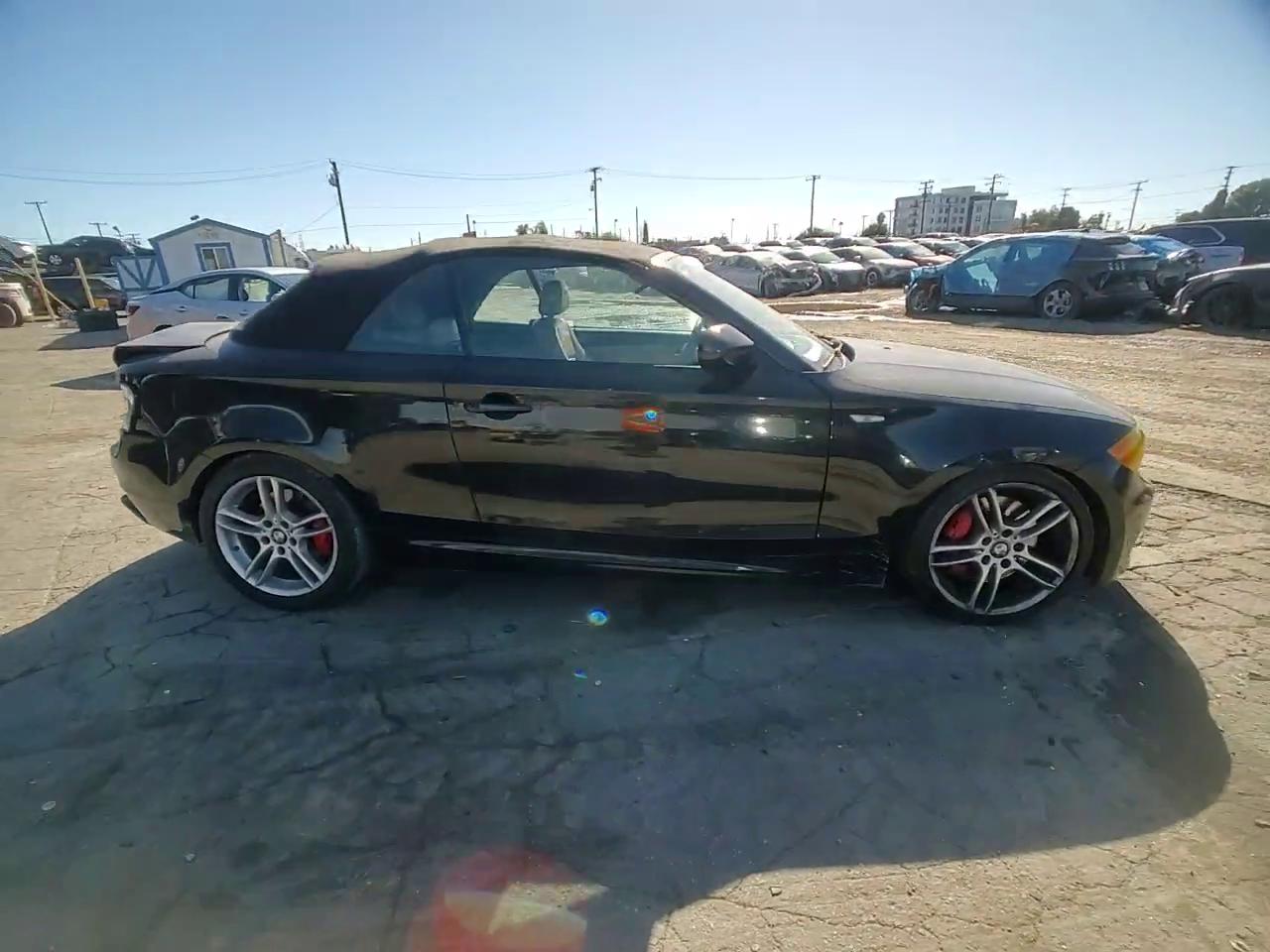 Фото: WBAUN9C52AVK41302