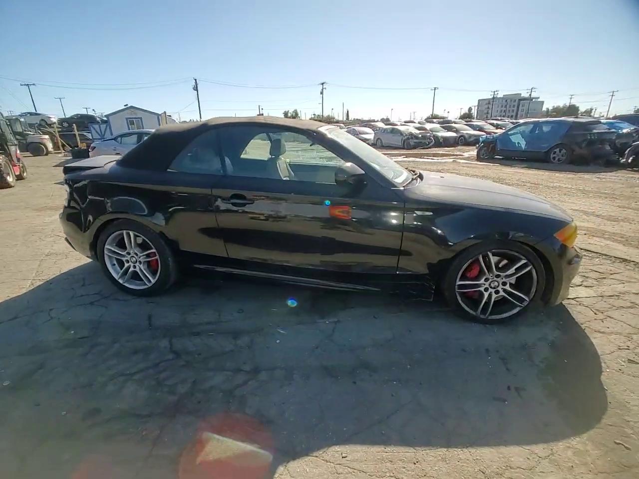 Фото: WBAUN9C52AVK41302