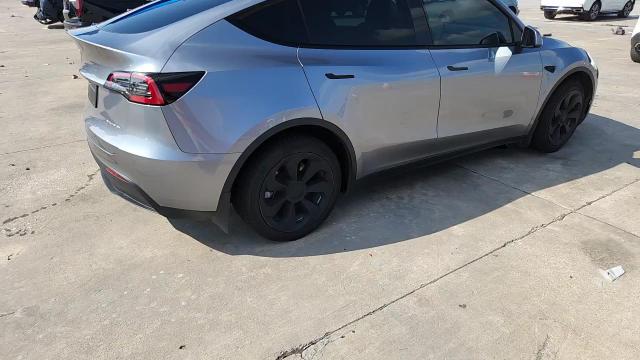2024 Tesla Model Y VIN: 7SAYGDEE1RA288457 Lot: 89853905