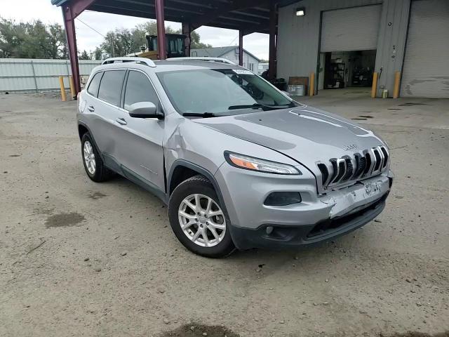 2018 Jeep Cherokee Latitude Plus VIN: 1C4PJMLX1JD527468 Lot: 82456775