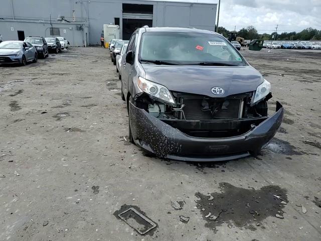 2012 Toyota Sienna Xle VIN: 5TDYK3DC3CS264575 Lot: 82296885
