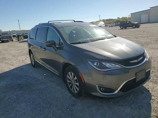 2018 Chrysler Pacifica Touring L VIN: 2C4RC1BG5JR141703 Lot: 85354215