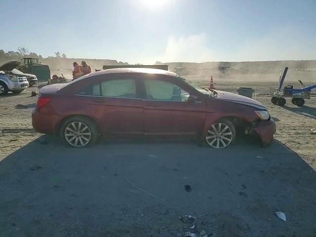 2013 Chrysler 200 Touring VIN: 1C3CCBBB3DN698843 Lot: 87360375