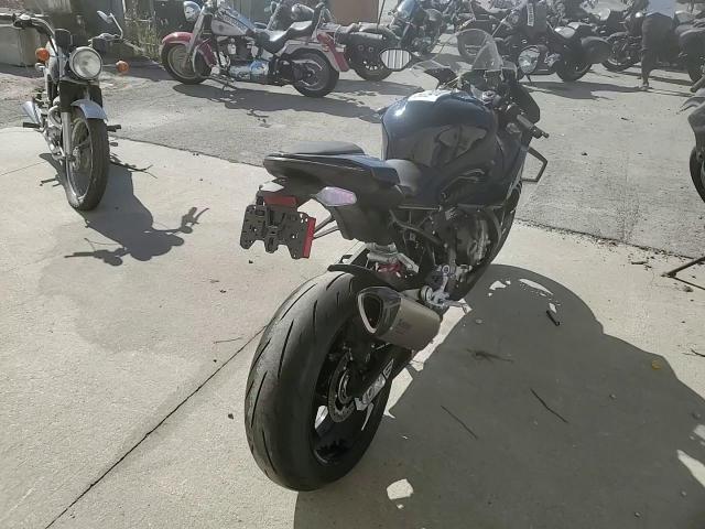 2025 BMW S 1000 Rr VIN: WB10P230XS6L86068 Lot: 85939975