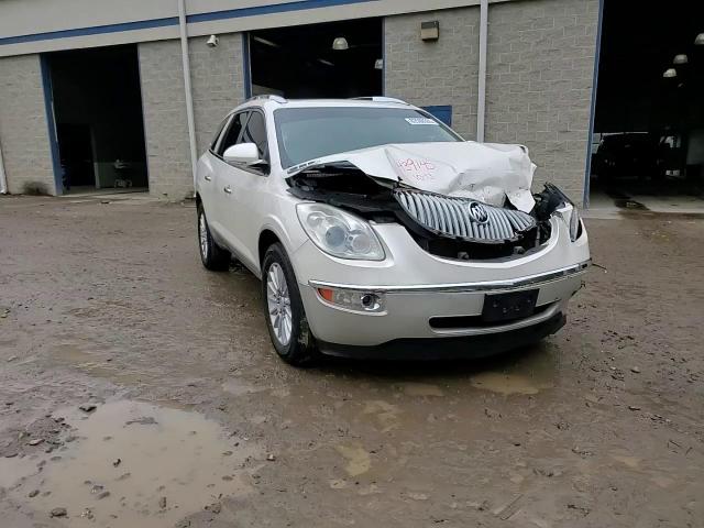 2008 Buick Enclave Cxl VIN: 5GAEV237X8J301572 Lot: 82500305