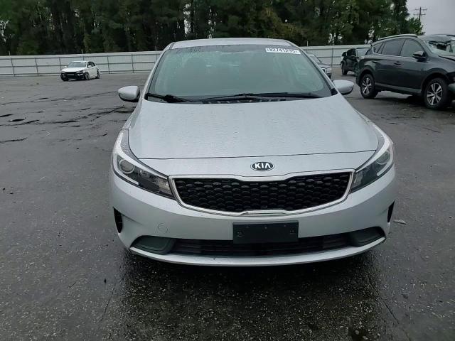 2018 Kia Forte Lx VIN: 3KPFL4A79JE195657 Lot: 82741295