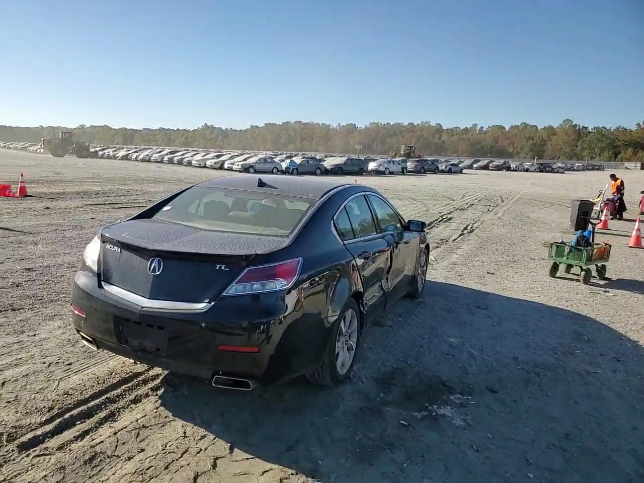 Фото: 19UUA8F55CA001693