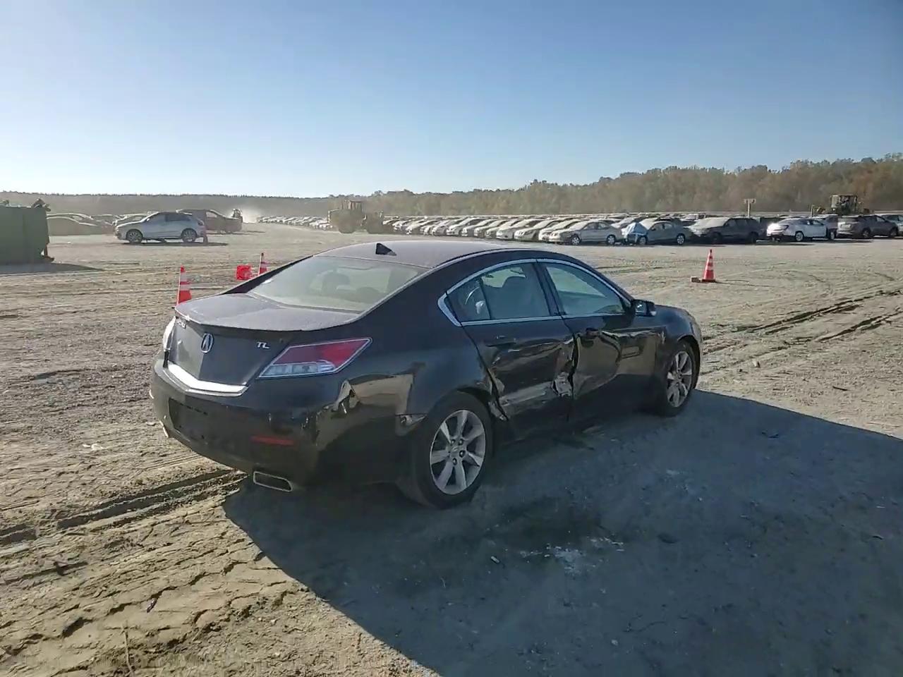 Фото: 19UUA8F55CA001693