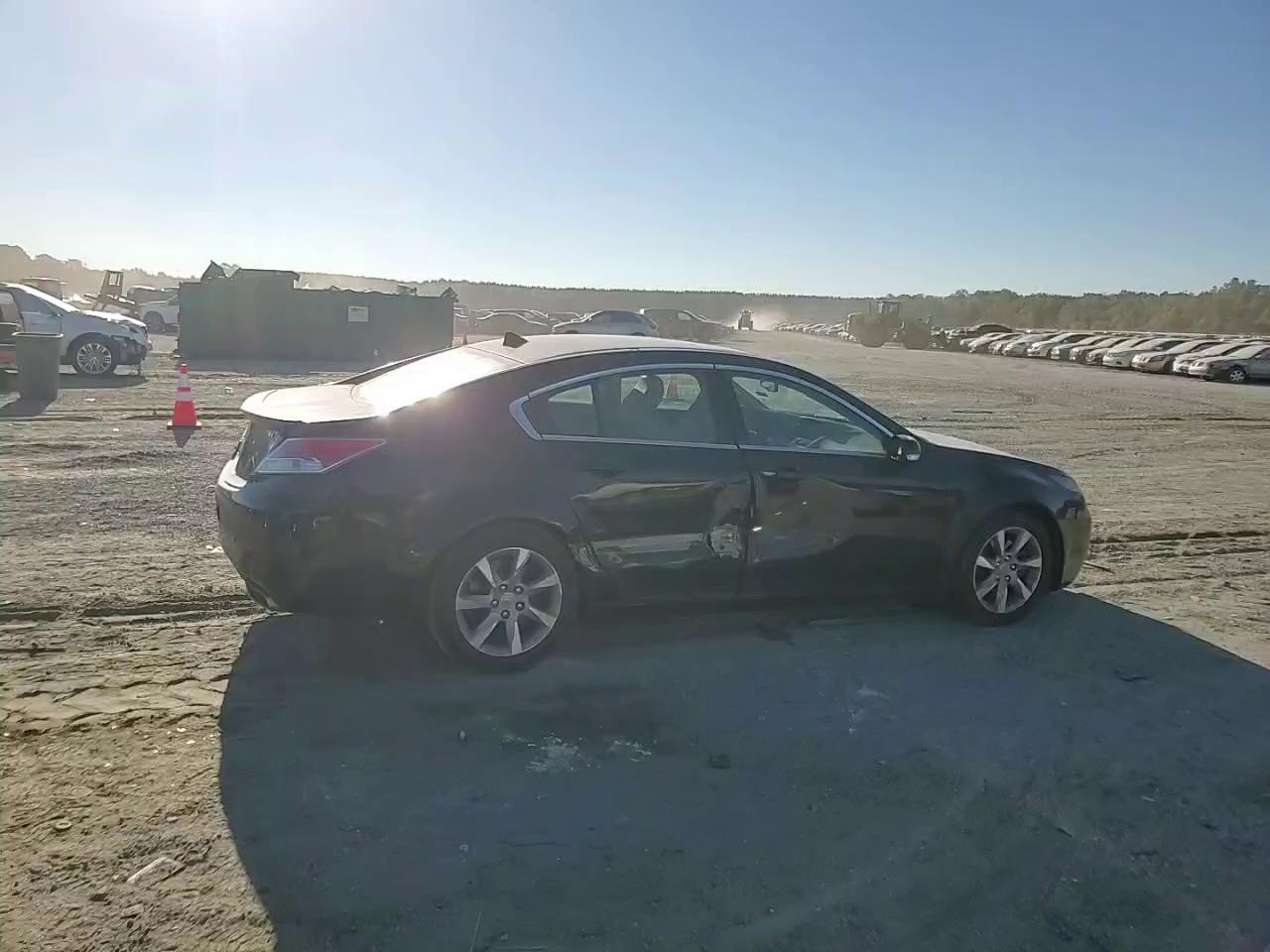 Фото: 19UUA8F55CA001693