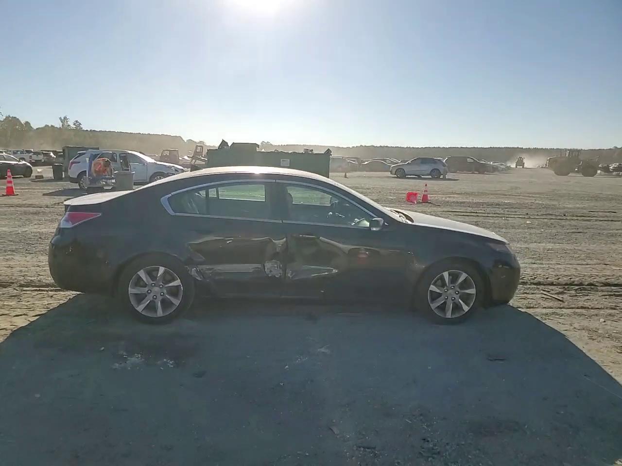 Фото: 19UUA8F55CA001693