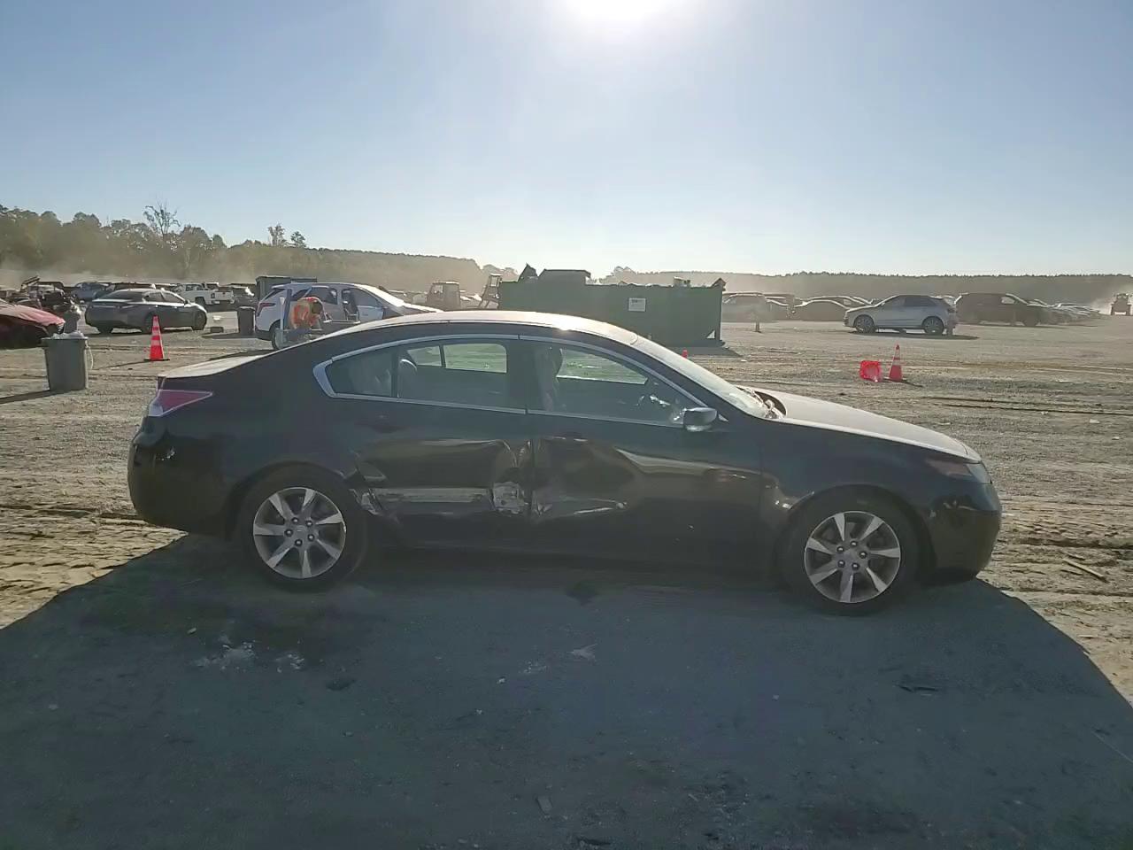 Фото: 19UUA8F55CA001693