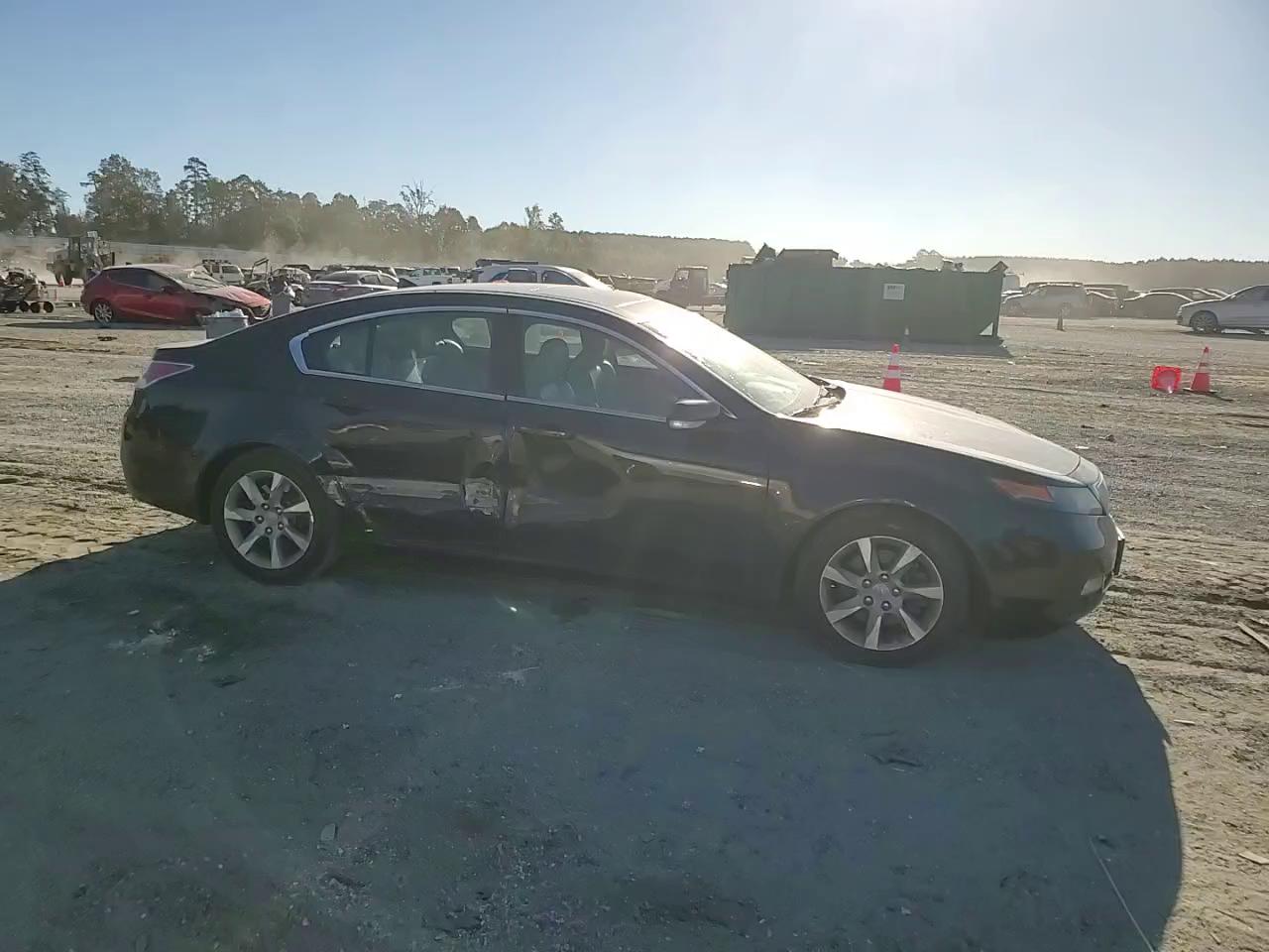 Фото: 19UUA8F55CA001693