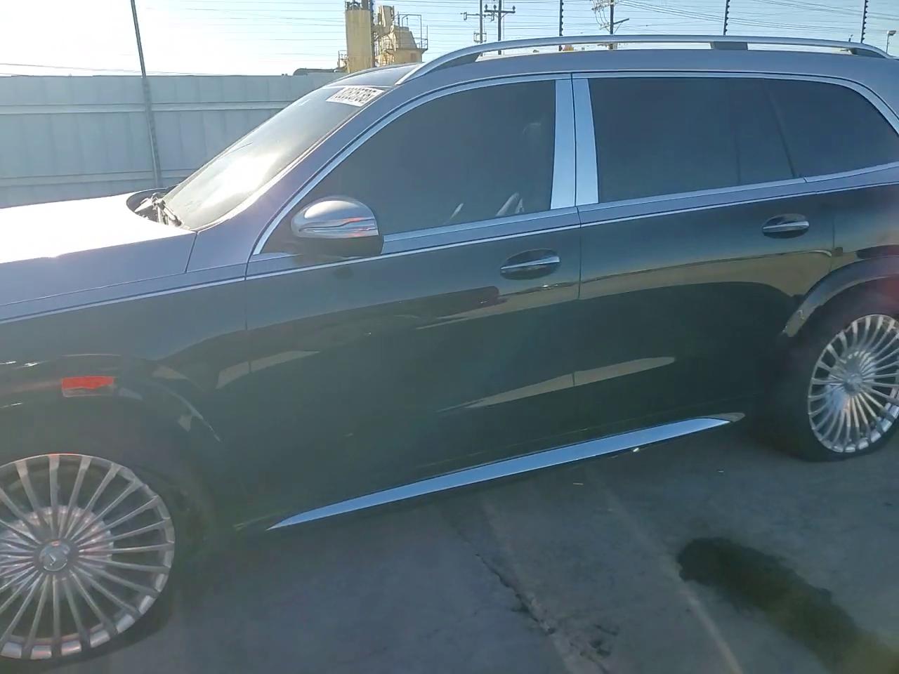 Фото: 4JGFF8HB1MA393547