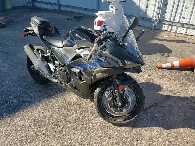 2025 Kawasaki Ex500 A VIN: ML5EXGJ18SDA61736 Lot: 87372945