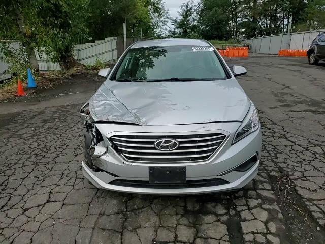 2017 Hyundai Sonata Se VIN: 5NPE24AF4HH593001 Lot: 82229285