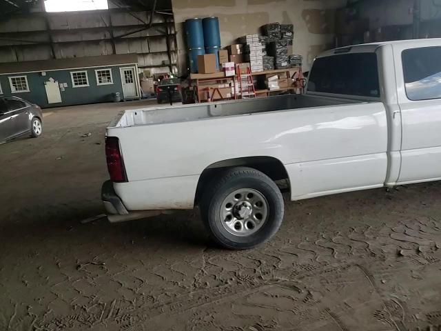 2007 Chevrolet Silverado C1500 Classic VIN: 1GCEC19V17E133932 Lot: 85940895