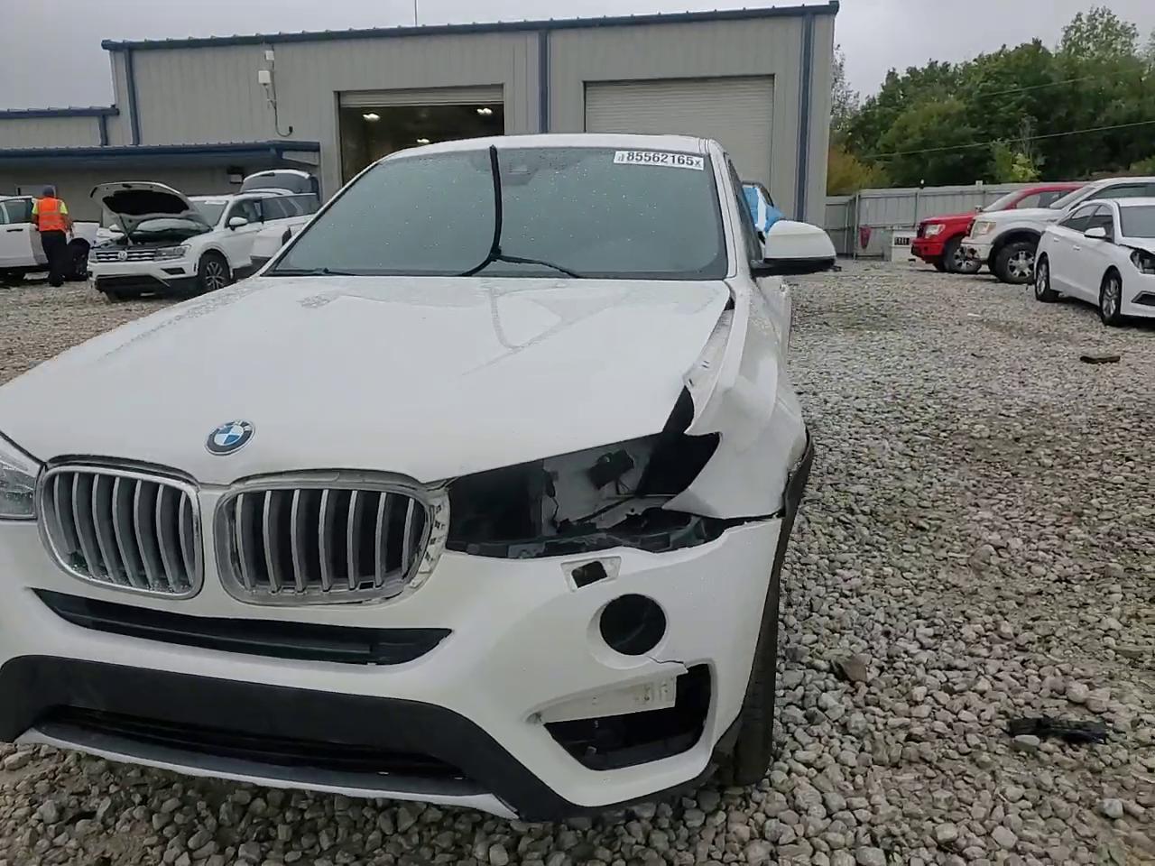 Фото: 5UXXW3C51J0T82187