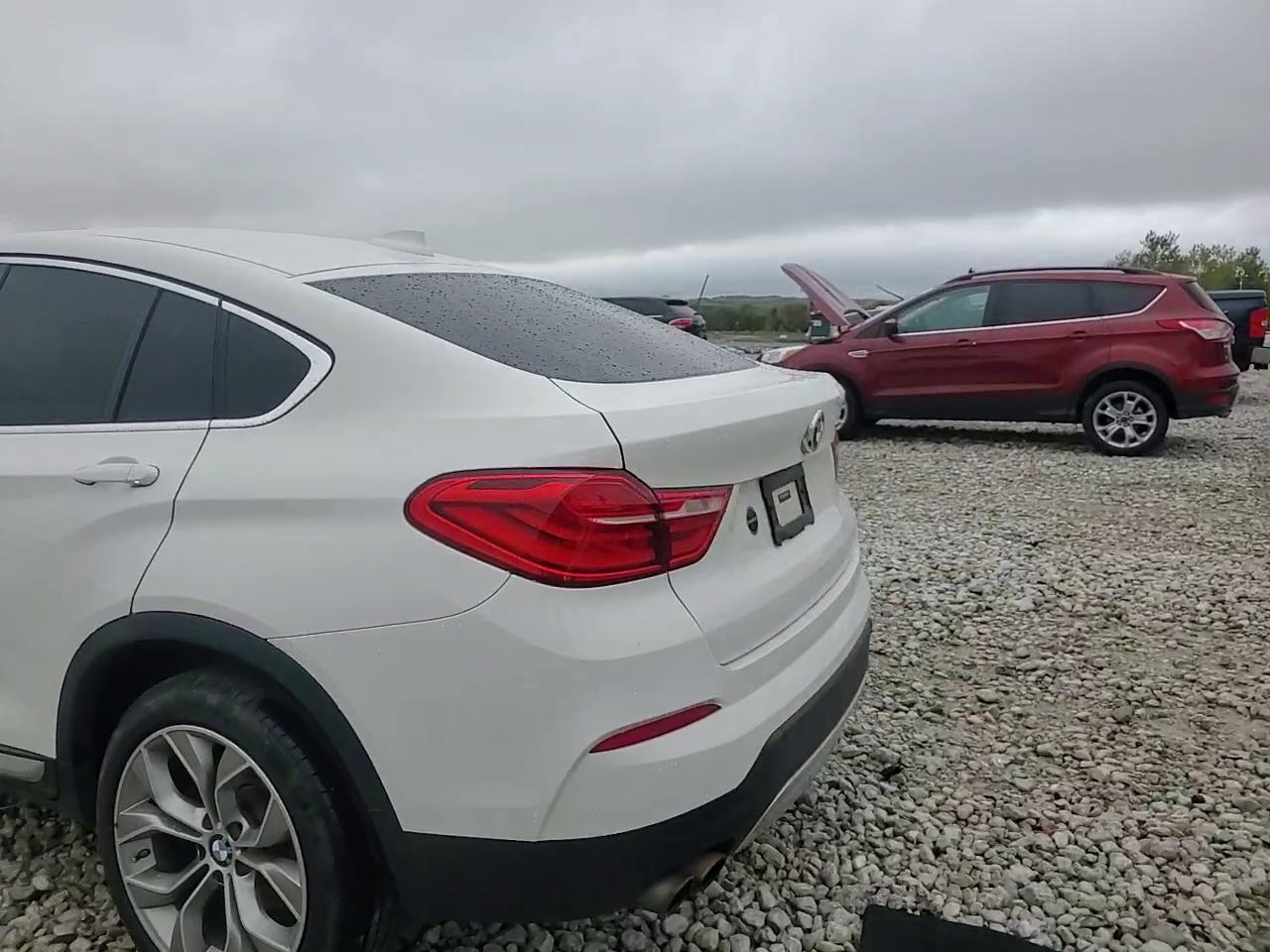 Фото: 5UXXW3C51J0T82187